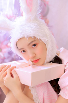 明星专题：露易丝·布尔昆